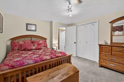 10703 S Dimple Dell Dr E, Sandy, UT 84092 - Photo 33