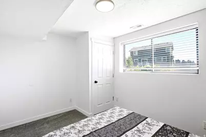992 S 200 E, Layton, UT 84041 - Photo 23