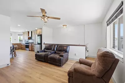 267 E Poplar Ct, Garland, UT 84312 - Photo 7