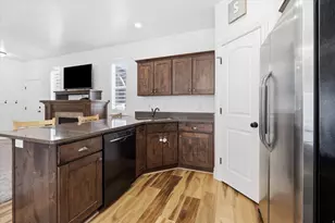 748 S 150 E, Smithfield, UT 84335 - Photo 9