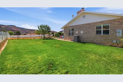 5660 N 1400 W, Winchester Hills, UT 84770 - Photo 45