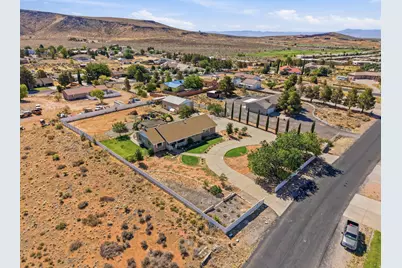 5660 N 1400 W, Winchester Hills, UT 84770 - Photo 57