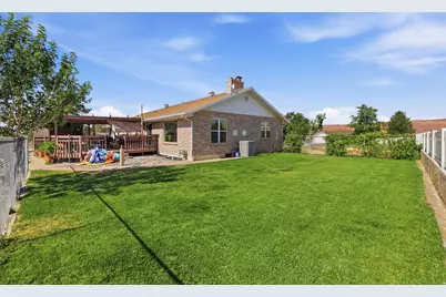 5660 N 1400 W, Winchester Hills, UT 84770 - Photo 39