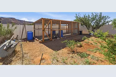 5660 N 1400 W, Winchester Hills, UT 84770 - Photo 47