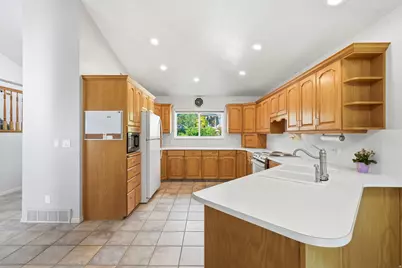 481 Hillsborough Dr, Providence, UT 84332 - Photo 5