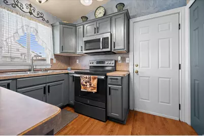 4722 S 4000 W, Roy, UT 84067 - Photo 7