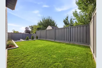 584 W 620 N, Centerville, UT 84014 - Photo 31