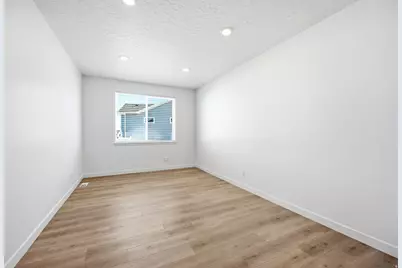 645 S Eyring Pl, Grantsville, UT 84029 - Photo 17