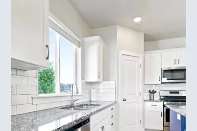 693 E 480 S, Hyrum, UT 84319 - Photo 5