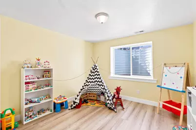 693 E 480 S, Hyrum, UT 84319 - Photo 29
