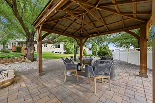 10218 S Sandy Willows Cove, Sandy, UT 84070 - Photo 45