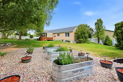 10218 S Sandy Willows Cv, Sandy, UT 84070 - Photo 47