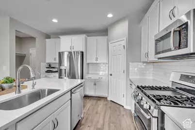 3269 W 650 N, Layton, UT 84041 - Photo 11