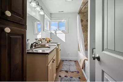 185 E South Weber Dr, South Weber, UT 84405 - Photo 27