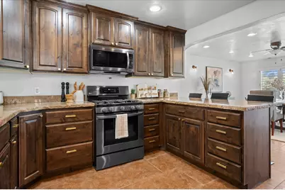 185 E South Weber Dr, South Weber, UT 84405 - Photo 19