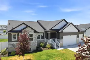 100 E Gilbert Peak Way, Eagle Mountain, UT 84005 - Photo 3
