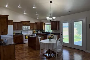 3489 Princeville Dr, Syracuse, UT 84075 - Photo 9