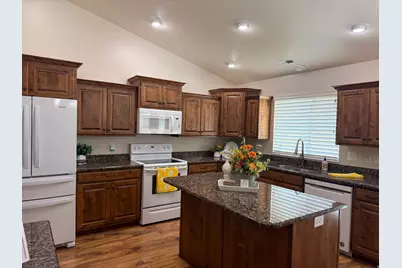 3489 Princeville Dr, Syracuse, UT 84075 - Photo 5