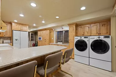 4840 S Quailstone Cir, Taylorsville, UT 84118 - Photo 33