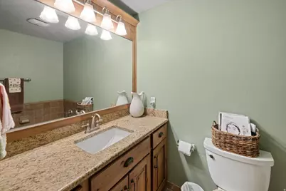 2916 E Cardiff Rd, Cottonwood Heights, UT 84121 - Photo 23