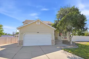 1174 W Matthews Way, Riverton, UT 84065 - Photo 1