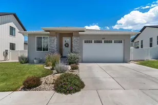 683 E Kings Landing, Tooele, UT 84074 - Photo 1