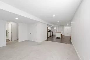 2154 E New Horizon Dr, Sandy, UT 84093 - Photo 39