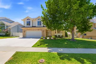 2154 E New Horizon Dr, Sandy, UT 84093 - Photo 1