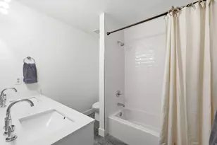 2154 E New Horizon Dr, Sandy, UT 84093 - Photo 25