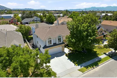 2154 E New Horizon Dr, Sandy, UT 84093 - Photo 1