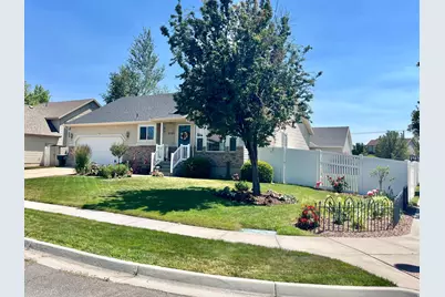2581 W 1890 N, Clinton, UT 84015 - Photo 3