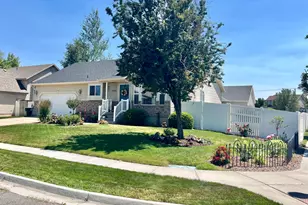2581 W 1890 N, Clinton, UT 84015 - Photo 3