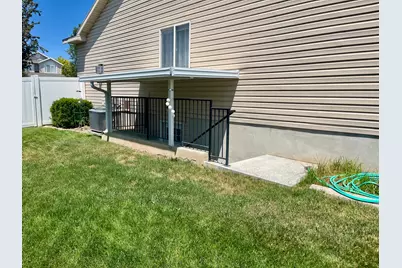 2581 W 1890 N, Clinton, UT 84015 - Photo 31