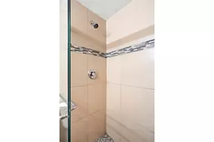 8 E Hillside Ave N, Salt Lake City, UT 84103 - Photo 13