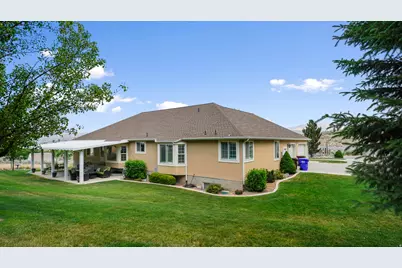 2286 E Cedar Dr, Eagle Mountain, UT 84005 - Photo 35