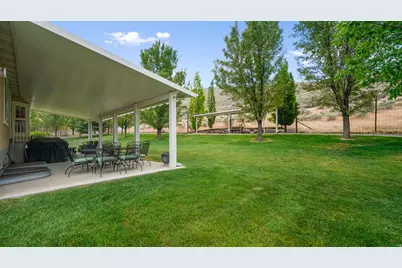 2286 E Cedar Dr, Eagle Mountain, UT 84005 - Photo 37