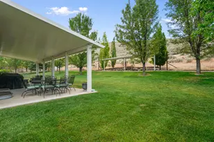 2286 E Cedar Dr, Eagle Mountain, UT 84005 - Photo 37