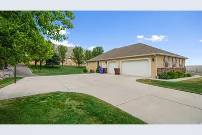 2286 E Cedar Dr, Eagle Mountain, UT 84005 - Photo 41