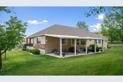 2286 E Cedar Dr, Eagle Mountain, UT 84005 - Photo 33