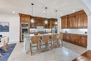 2229 E Viscaya Dr, Draper (UT Cnty), UT 84020 - Photo 17