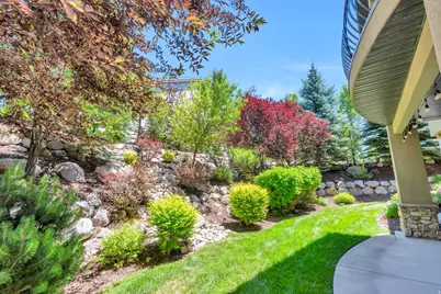 2229 E Viscaya Dr, Draper, UT 84020 - Photo 49