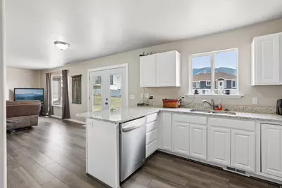943 W 1140 S, Tooele, UT 84074 - Photo 7