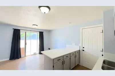 731 S 1650 E #B, Clearfield, UT 84015 - Photo 7
