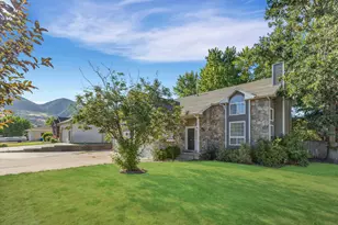 433 W Chase Ln N, Centerville, UT 84014 - Photo 3