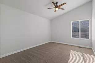 433 W Chase Ln N, Centerville, UT 84014 - Photo 21