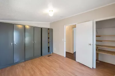 279 W Eastgate Dr, Sandy, UT 84070 - Photo 13