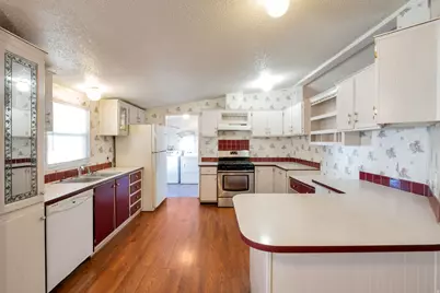 279 W Eastgate Dr, Sandy, UT 84070 - Photo 7