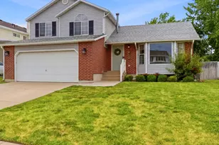 431 W Creekside Ln, Kaysville, UT 84037 - Photo 1