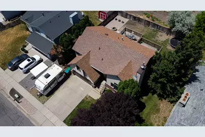 823 E Creekside Dr S, Layton, UT 84041 - Photo 35