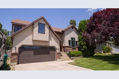 823 E Creekside Dr S, Layton, UT 84041 - Photo 1